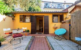San Frediano Cozy Studio With Private Patio