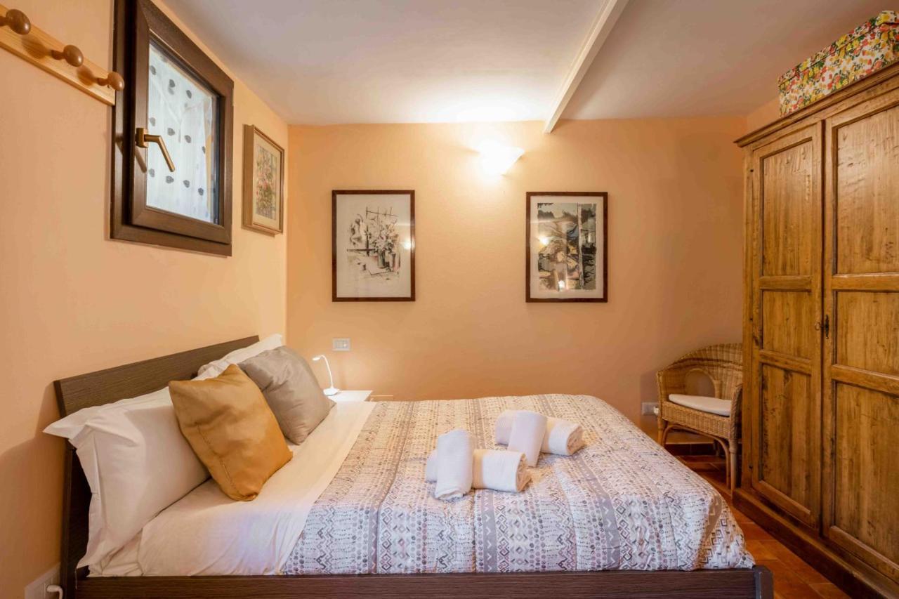 Appartamento San Frediano Cozy Studio With Private Patio Firenze Esterno foto